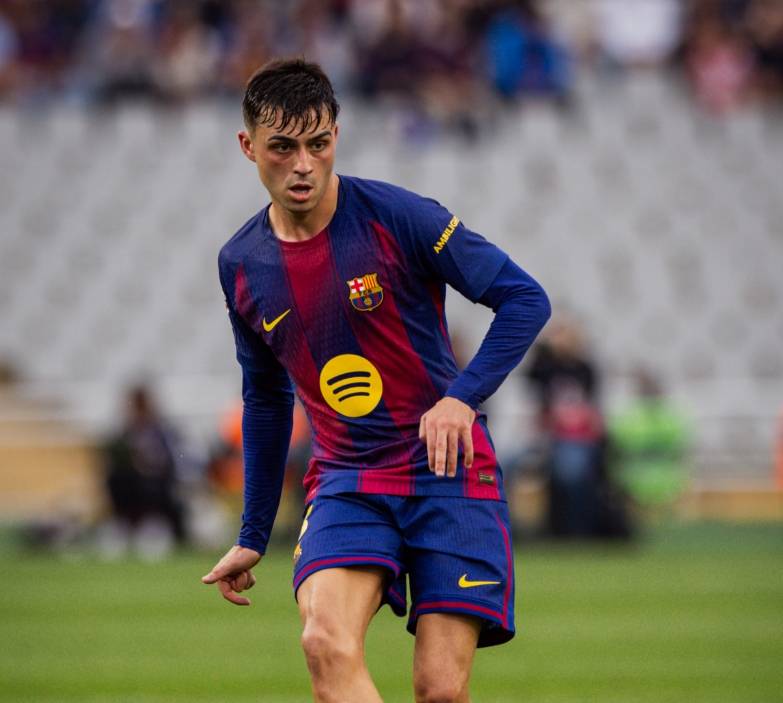 2-1！2-0！曼城3连胜重返争冠区，阿劳霍客串中锋绝杀，巴萨登顶