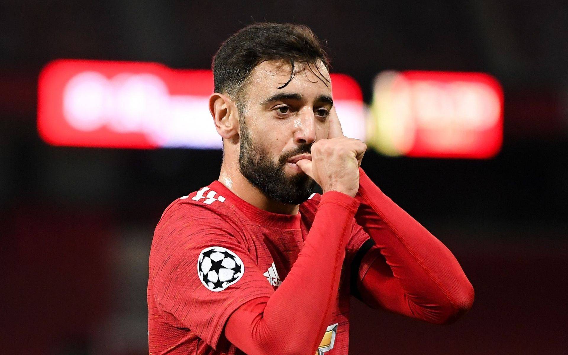 曼联重建必须动真格！三条主心骨全废，不换血永远冲不出泥潭